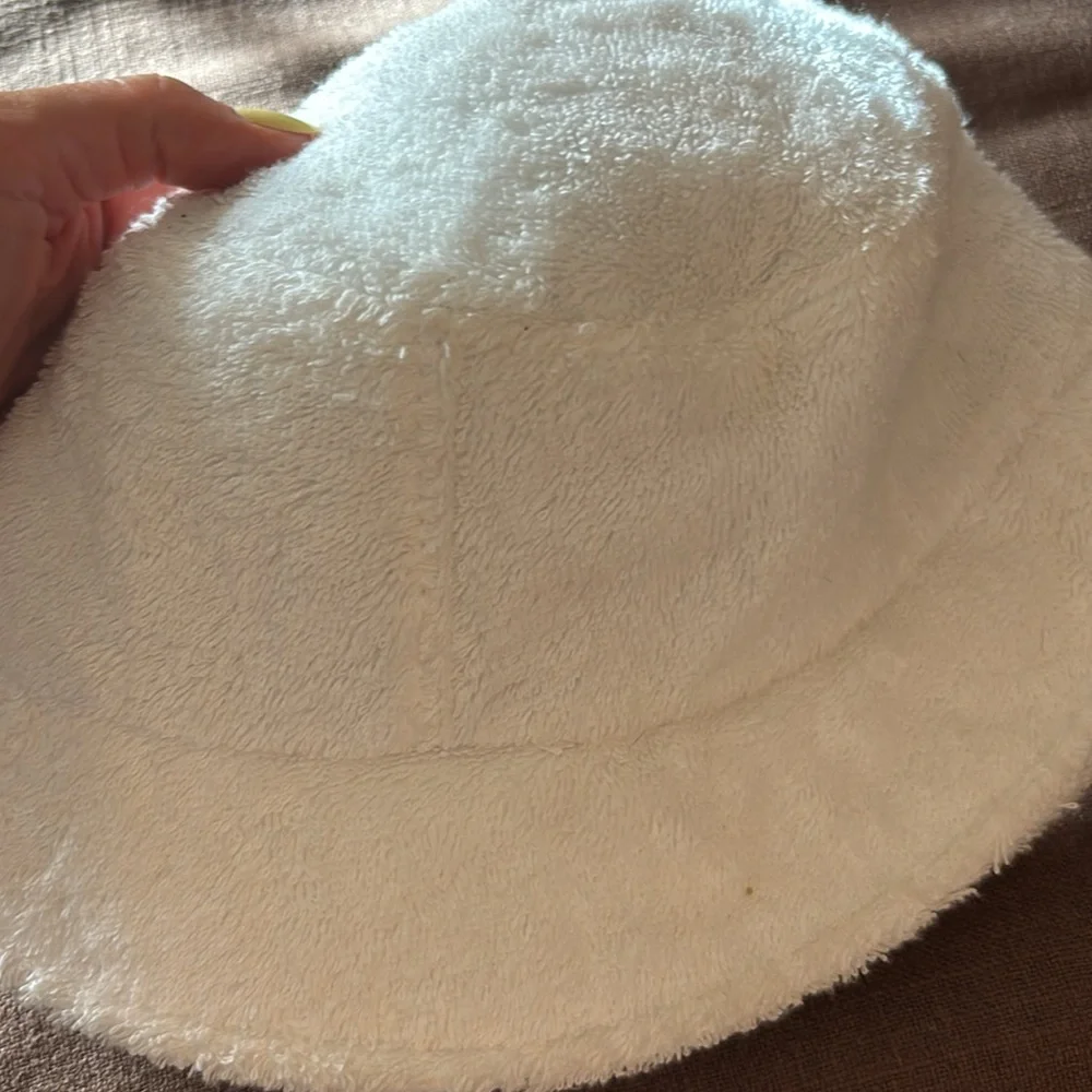 CHANEL TERRY CLOTH BUCKET‎ HAT
